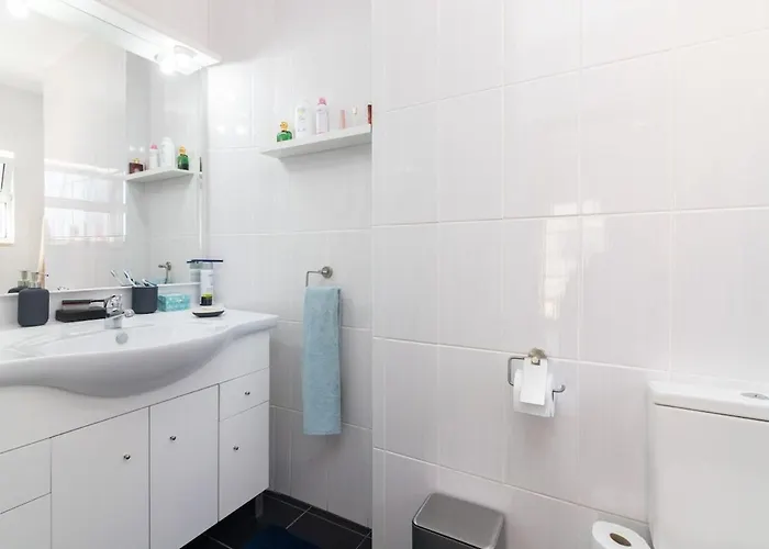 Willa Mia - Peerless Bond