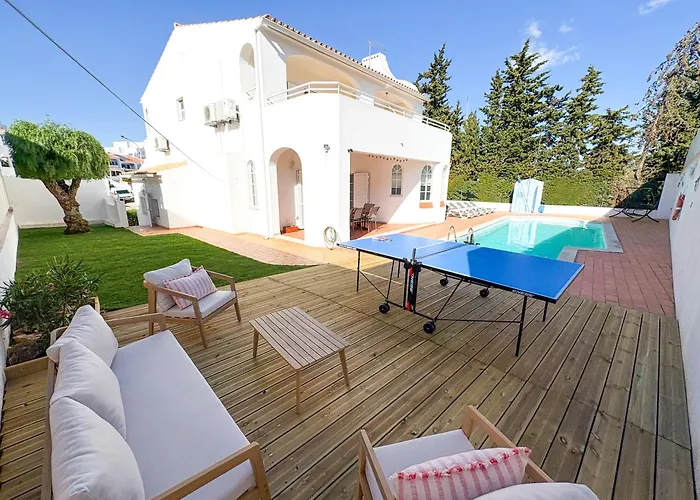 Mia - Peerless Bond Willa Albufeira