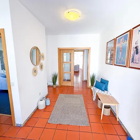 Mia - Peerless Bond *